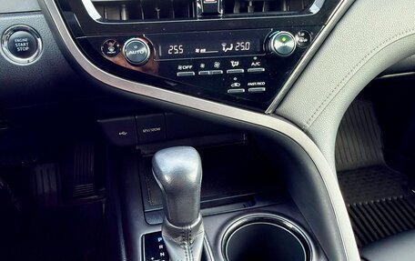 Toyota Camry, 2021 год, 3 150 000 рублей, 17 фотография