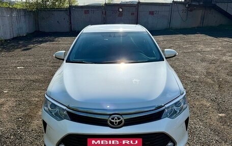 Toyota Camry, 2015 год, 1 860 000 рублей, 2 фотография