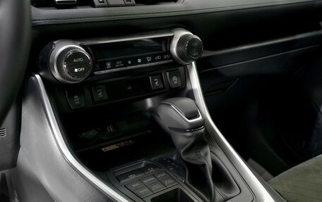 Toyota RAV4, 2025 год, 4 099 000 рублей, 15 фотография