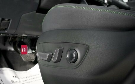 Toyota RAV4, 2025 год, 4 099 000 рублей, 14 фотография