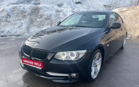 BMW 3 серия, 2011 год, 1 500 000 рублей, 3 фотография