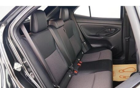 Toyota Yaris Cross, 2022 год, 1 496 000 рублей, 12 фотография