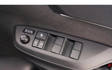 Toyota Yaris Cross, 2022 год, 1 496 000 рублей, 24 фотография