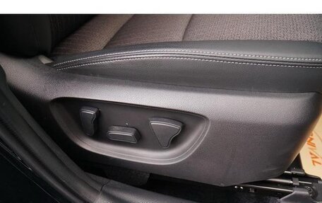 Toyota Yaris Cross, 2022 год, 1 496 000 рублей, 26 фотография