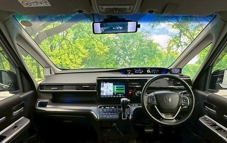 Honda Stepwgn IV, 2018 год, 2 250 000 рублей, 7 фотография