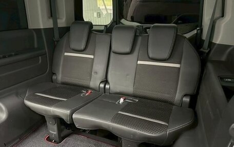 Honda Stepwgn IV, 2018 год, 2 250 000 рублей, 9 фотография