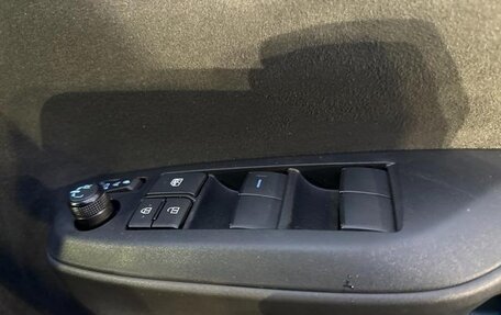 Toyota Yaris Cross, 2022 год, 1 606 153 рублей, 31 фотография