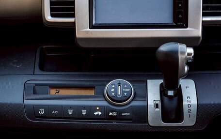 Honda Freed I, 2015 год, 957 000 рублей, 13 фотография