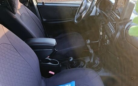 Chevrolet Niva I рестайлинг, 2015 год, 690 000 рублей, 11 фотография