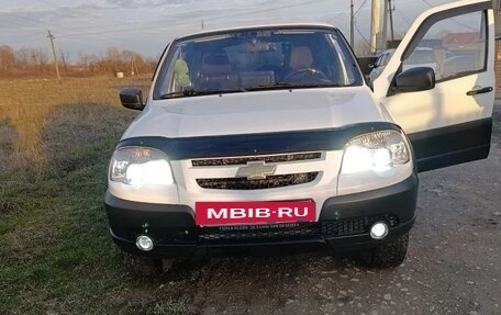 Chevrolet Niva I рестайлинг, 2015 год, 690 000 рублей, 23 фотография