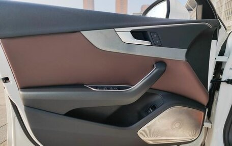 Audi A4, 2018 год, 1 850 009 рублей, 3 фотография