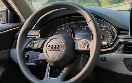 Audi A4, 2018 год, 1 850 009 рублей, 6 фотография