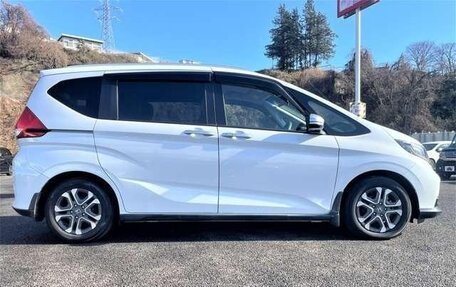 Honda Freed II, 2022 год, 1 251 000 рублей, 6 фотография