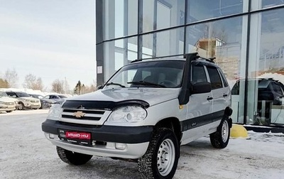 Chevrolet Niva I рестайлинг, 2004 год, 249 000 рублей, 1 фотография