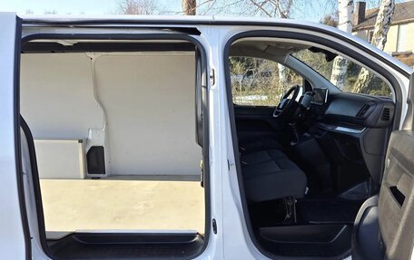 Opel Vivaro, 2024 год, 2 500 000 рублей, 11 фотография