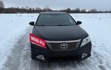 Toyota Camry, 2013 год, 1 800 000 рублей, 3 фотография