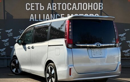 Toyota Esquire I, 2014 год, 1 695 000 рублей, 5 фотография