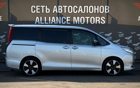 Toyota Esquire I, 2014 год, 1 695 000 рублей, 9 фотография