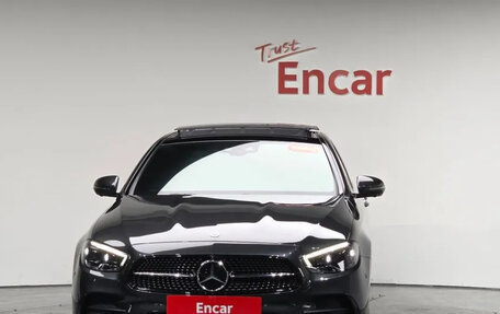 Mercedes-Benz E-Класс, 2022 год, 6 019 000 рублей, 3 фотография