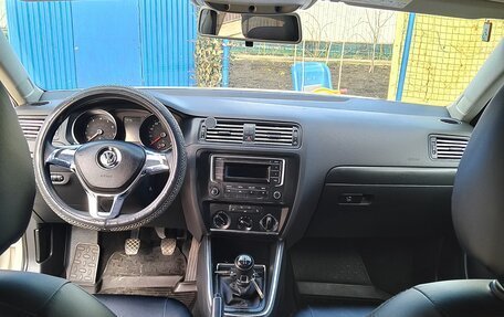 Volkswagen Jetta VI, 2015 год, 860 000 рублей, 4 фотография