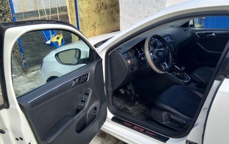 Volkswagen Jetta VI, 2015 год, 860 000 рублей, 6 фотография