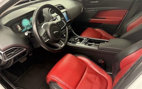 Jaguar XE I рестайлинг, 2018 год, 2 180 000 рублей, 8 фотография