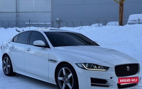 Jaguar XE I рестайлинг, 2018 год, 2 180 000 рублей, 3 фотография