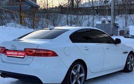 Jaguar XE I рестайлинг, 2018 год, 2 180 000 рублей, 4 фотография