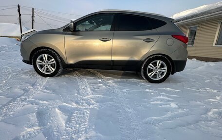 Hyundai ix35 I рестайлинг, 2010 год, 1 150 000 рублей, 16 фотография