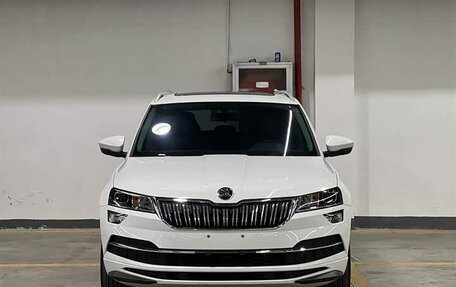 Skoda Karoq I, 2023 год, 2 598 545 рублей, 2 фотография