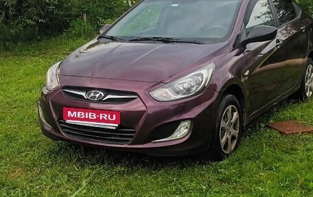 Hyundai Solaris II рестайлинг, 2011 год, 670 000 рублей, 4 фотография