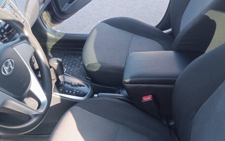 Hyundai Solaris II рестайлинг, 2011 год, 670 000 рублей, 10 фотография