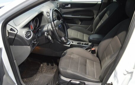 Ford Focus II рестайлинг, 2011 год, 700 000 рублей, 18 фотография