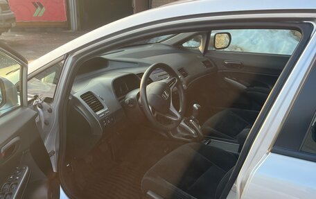 Honda Civic VIII, 2010 год, 1 000 000 рублей, 17 фотография