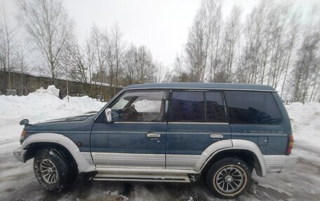 Mitsubishi Pajero III рестайлинг, 1993 год, 390 000 рублей, 2 фотография