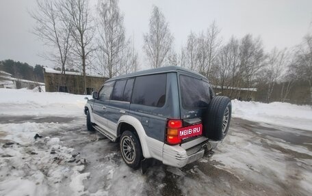 Mitsubishi Pajero III рестайлинг, 1993 год, 390 000 рублей, 3 фотография