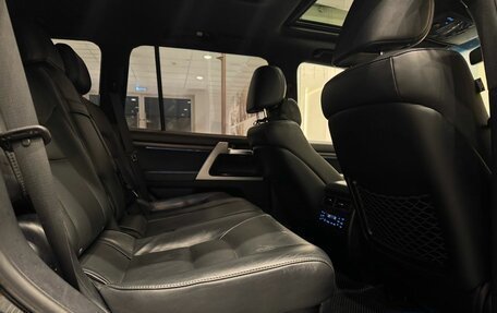 Toyota Land Cruiser 200, 2018 год, 6 199 000 рублей, 11 фотография