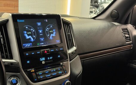 Toyota Land Cruiser 200, 2018 год, 6 199 000 рублей, 16 фотография