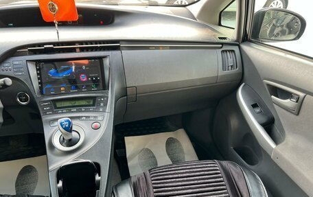 Toyota Prius, 2009 год, 1 009 000 рублей, 15 фотография