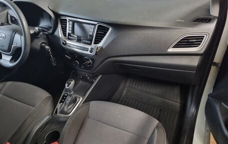 Hyundai Solaris II рестайлинг, 2019 год, 1 070 000 рублей, 9 фотография