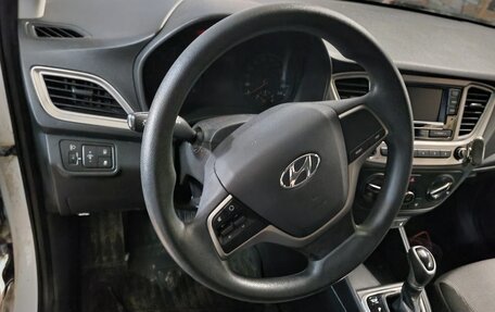 Hyundai Solaris II рестайлинг, 2019 год, 1 070 000 рублей, 6 фотография