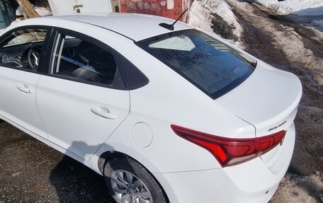 Hyundai Solaris II рестайлинг, 2019 год, 1 070 000 рублей, 4 фотография