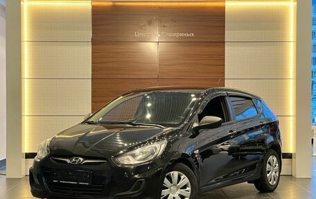 Hyundai Solaris II рестайлинг, 2013 год, 885 000 рублей, 1 фотография