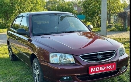 Hyundai Accent II, 2004 год, 400 000 рублей, 1 фотография
