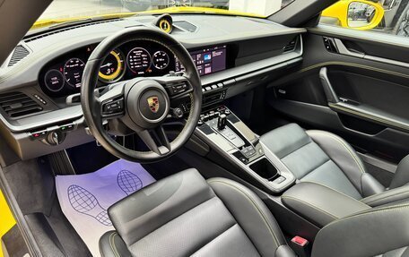 Porsche 911, 2021 год, 13 490 000 рублей, 19 фотография