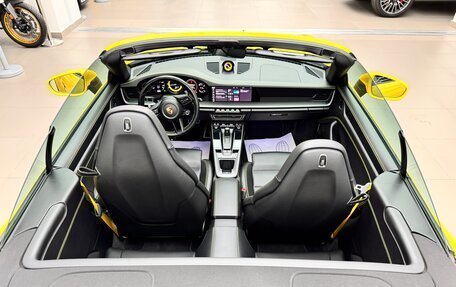 Porsche 911, 2021 год, 13 490 000 рублей, 32 фотография