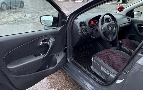 Volkswagen Polo VI (EU Market), 2011 год, 570 000 рублей, 13 фотография