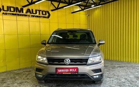 Volkswagen Tiguan II, 2017 год, 2 449 000 рублей, 2 фотография