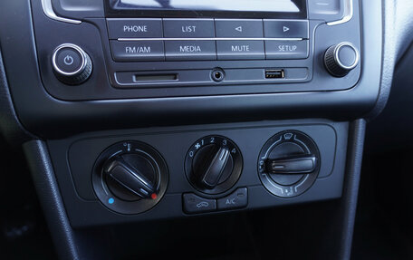 Volkswagen Polo VI (EU Market), 2018 год, 941 000 рублей, 15 фотография