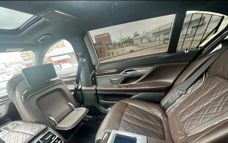 BMW 7 серия, 2019 год, 6 000 000 рублей, 3 фотография